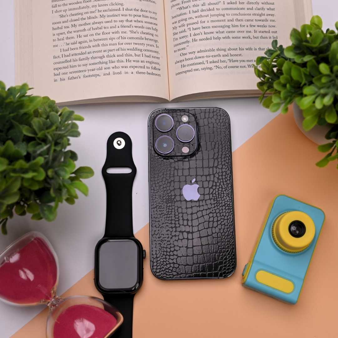Snake Leather Black 3D Textured Phone Skin - Skinly